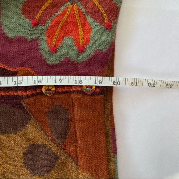 NWOT Tabask Maroon/ Multicolored Floral Alpaca Sweater Size Small - Picture 16 of 16